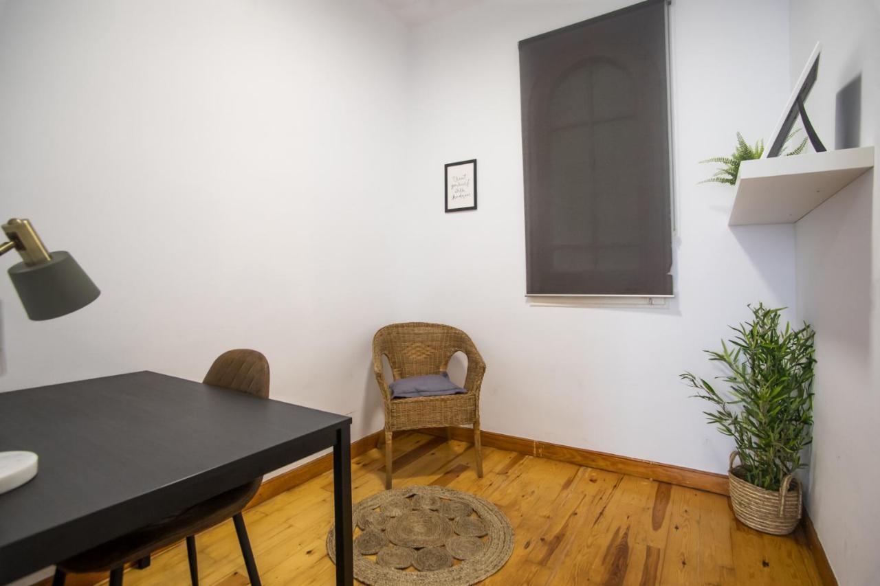21par1005 - Beautiful In Paral-lel Leilighet Barcelona